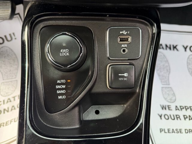 2019 Jeep Compass in Knoxville, TN 37920 - 18098140 25