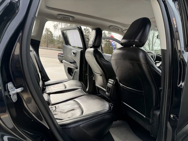 2019 Jeep Compass in Knoxville, TN 37920 - 18098140 15