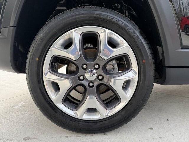 2019 Jeep Compass in Knoxville, TN 37920 - 18098140 30