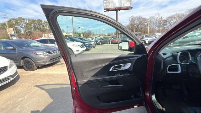 2017 Chevrolet Equinox in Greenville, SC 29607 - 18098158 23