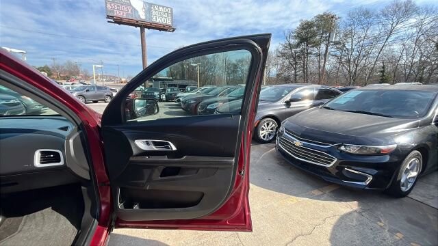 2017 Chevrolet Equinox in Greenville, SC 29607 - 18098158 9