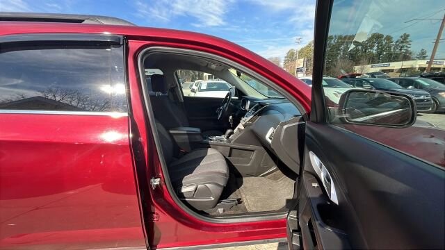 2017 Chevrolet Equinox in Greenville, SC 29607 - 18098158 11