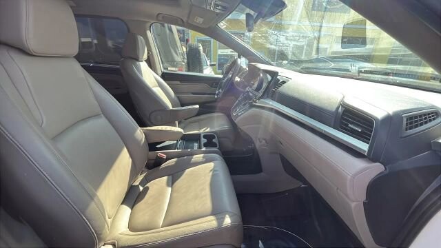 2019 Honda Odyssey in Greenville, SC 29607 - 18098159 15
