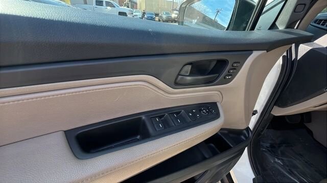 2019 Honda Odyssey in Greenville, SC 29607 - 18098159 24