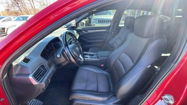 2019 Honda Accord in Greenville, SC 29607 - 18098160 26