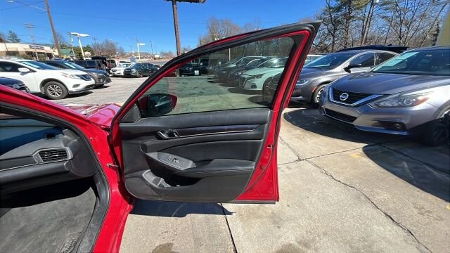 2019 Honda Accord in Greenville, SC 29607 - 18098160 13