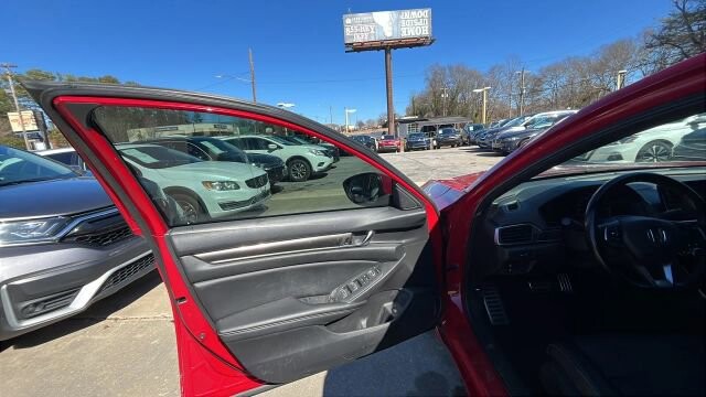 2019 Honda Accord in Greenville, SC 29607 - 18098160 24