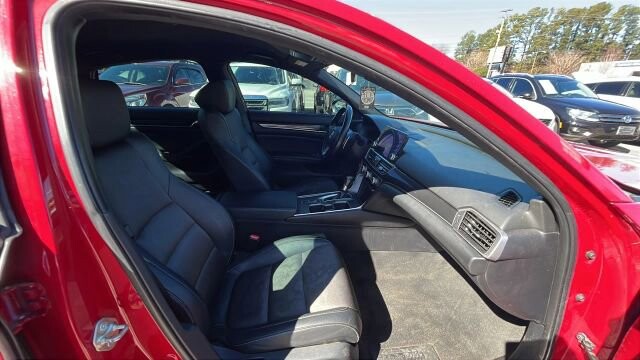 2019 Honda Accord in Greenville, SC 29607 - 18098160 15