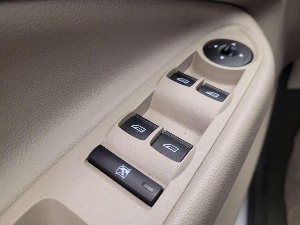 2014 Ford Escape in Downey, CA 90241 - 18098193 27