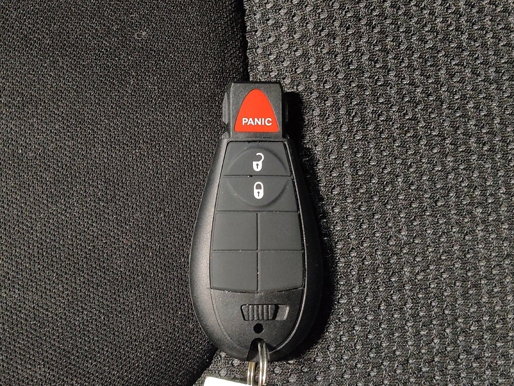 2020 Jeep Cherokee in Arlington, TX 76011 - 18098214 32