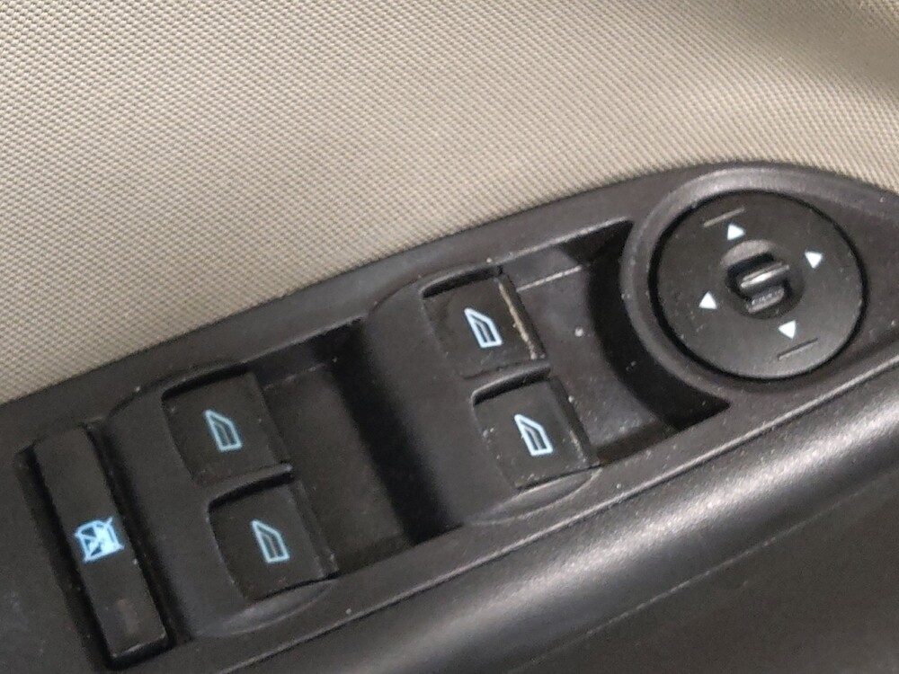 2016 Ford Focus in Tulsa, OK 74145 - 18098225 27