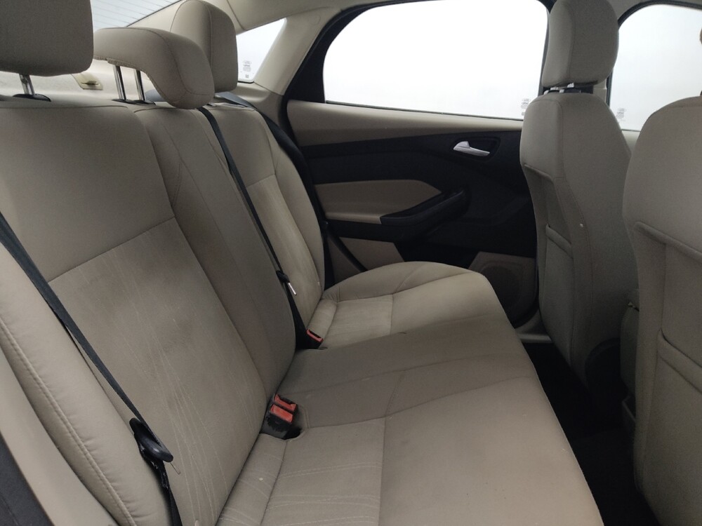 2016 Ford Focus in Tulsa, OK 74145 - 18098225 19