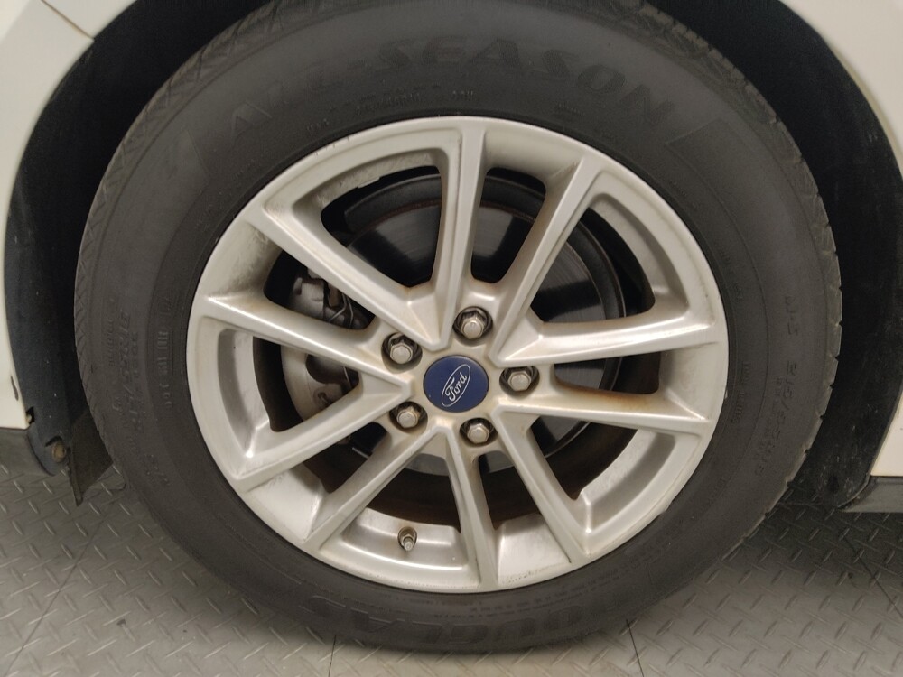 2016 Ford Focus in Tulsa, OK 74145 - 18098225 31