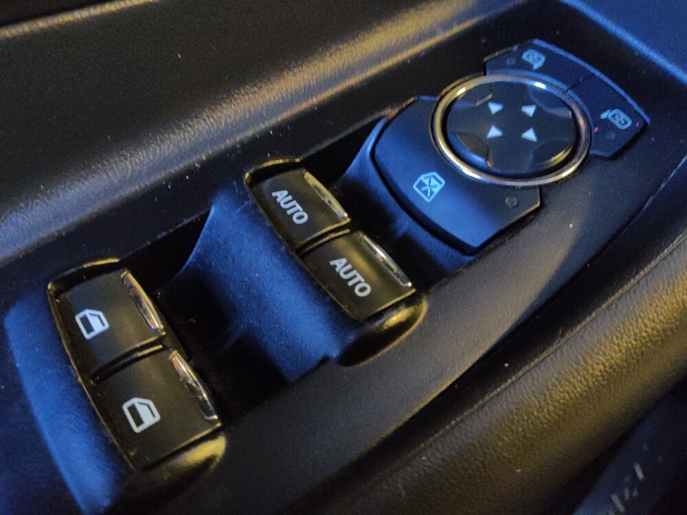 2016 Ford Taurus in Phoenix, AZ 85022 - 18098233 27