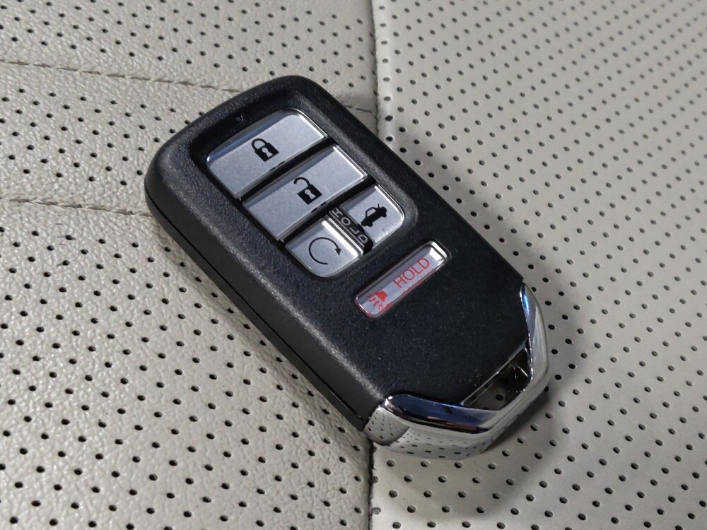 2018 Honda Accord in Glendale, AZ 85301 - 18098236 32