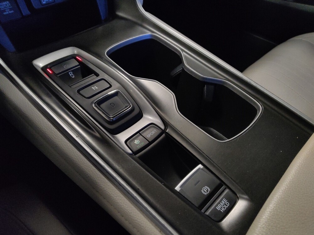 2018 Honda Accord in Glendale, AZ 85301 - 18098236 26