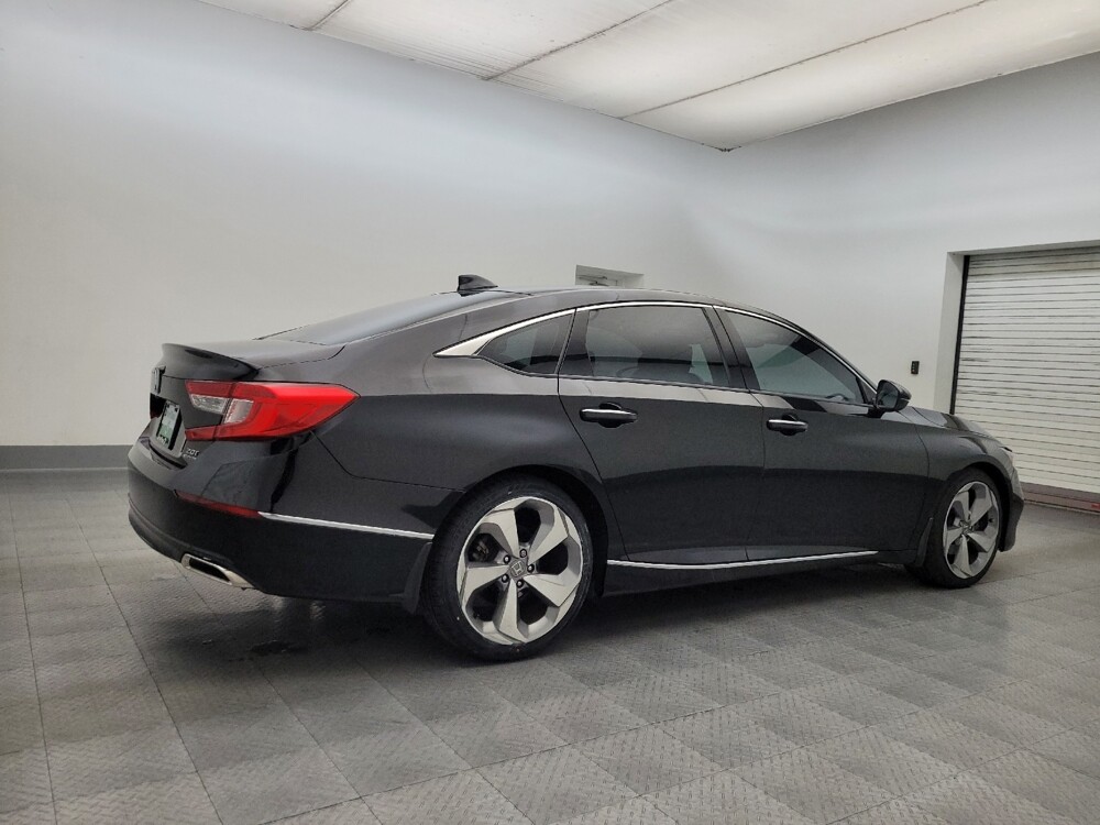 2018 Honda Accord in Glendale, AZ 85301 - 18098236 10
