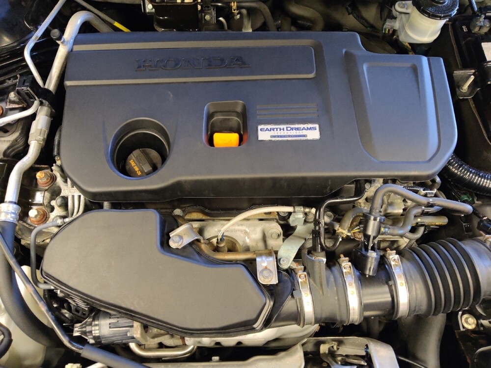 2018 Honda Accord in Glendale, AZ 85301 - 18098236 30