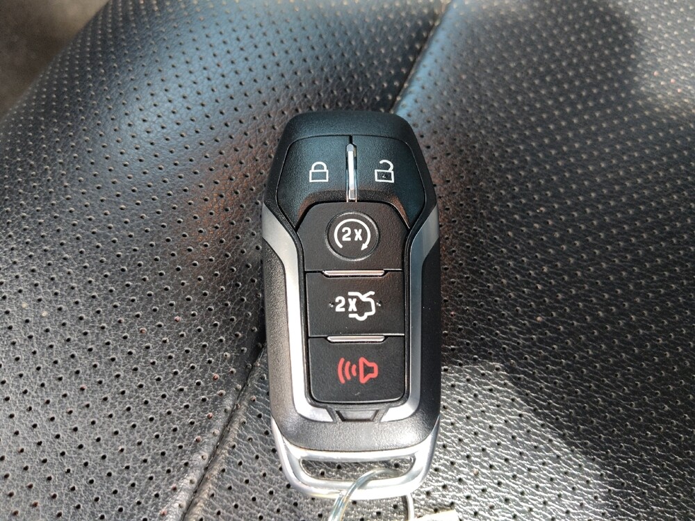 2015 Ford Mustang in Clearwater, FL 33764 - 18098243 32