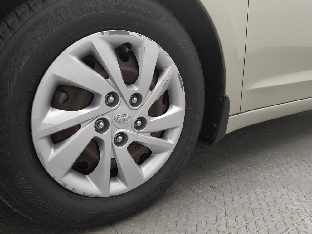 2017 Hyundai Elantra in Pensacola, FL 32505 - 18098266 31