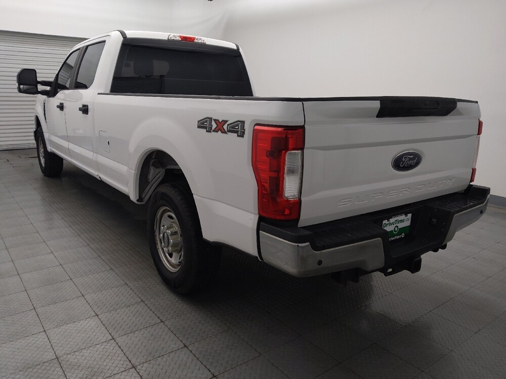 2018 Ford F250 in Houston, TX 77074 - 18098298 5