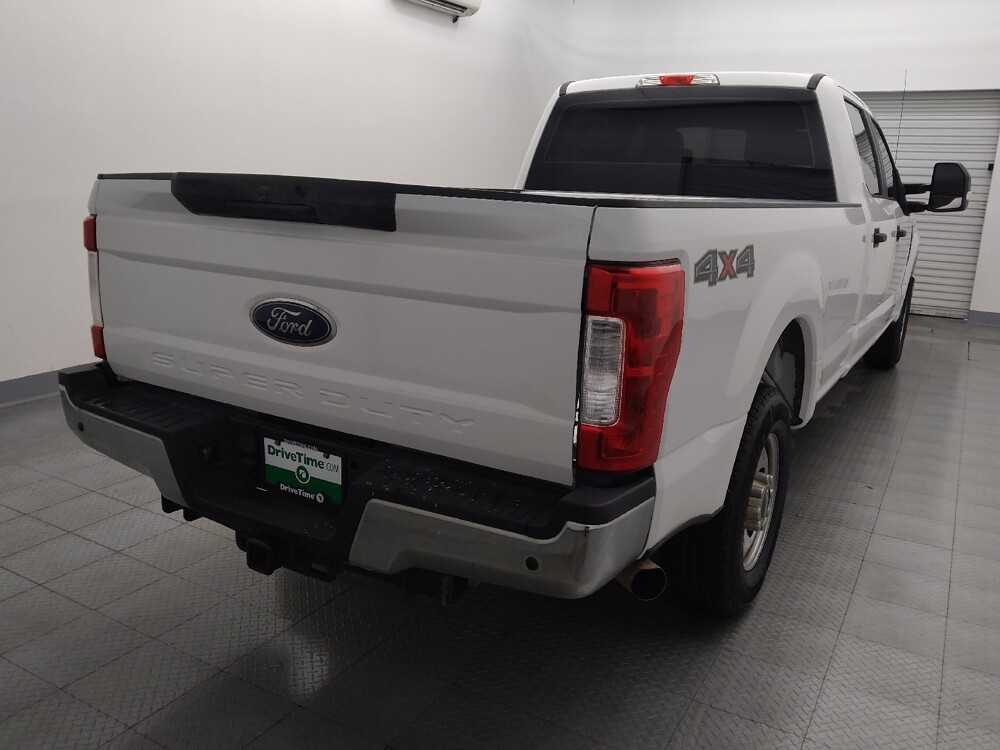 2018 Ford F250 in Houston, TX 77074 - 18098298 7