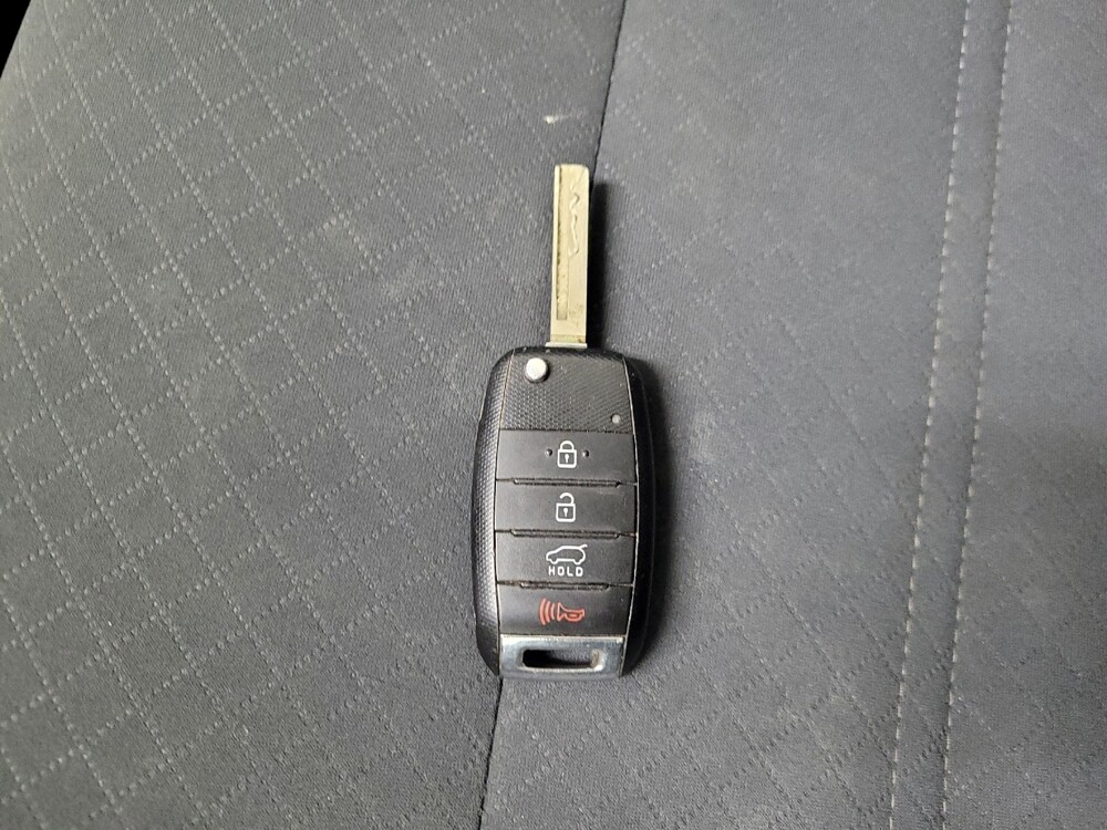 2017 Kia Sorento in Langhorne, PA 19047 - 18098313 32