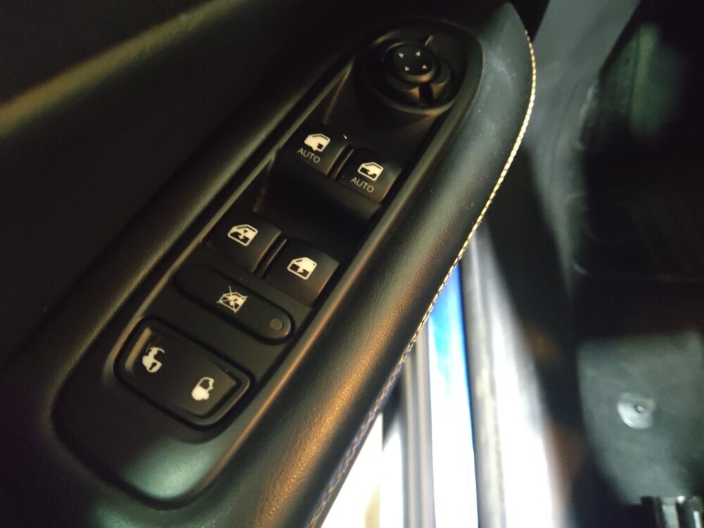 2018 Jeep Compass in Allentown, PA 18103 - 18098314 27