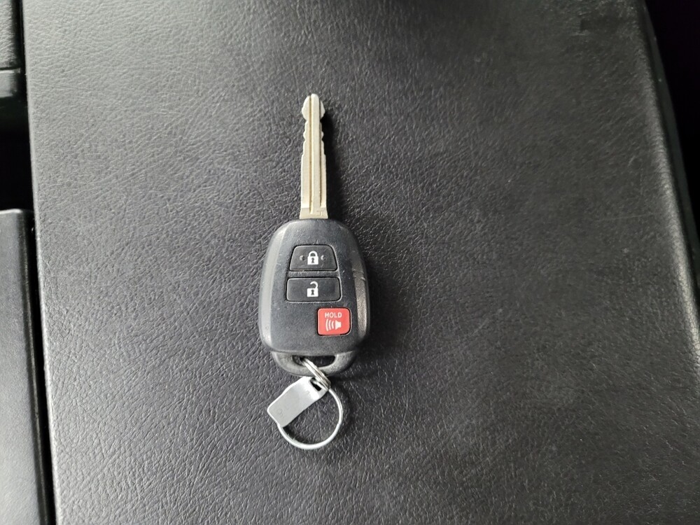 2018 Toyota Tundra in Plymouth Meeting, PA 19462 - 18098316 32