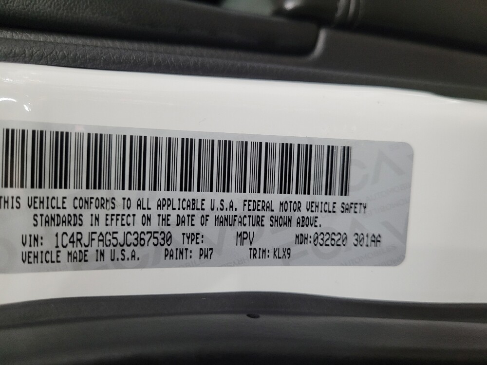 2018 Jeep Grand Cherokee in Langhorne, PA 19047 - 18098317 33