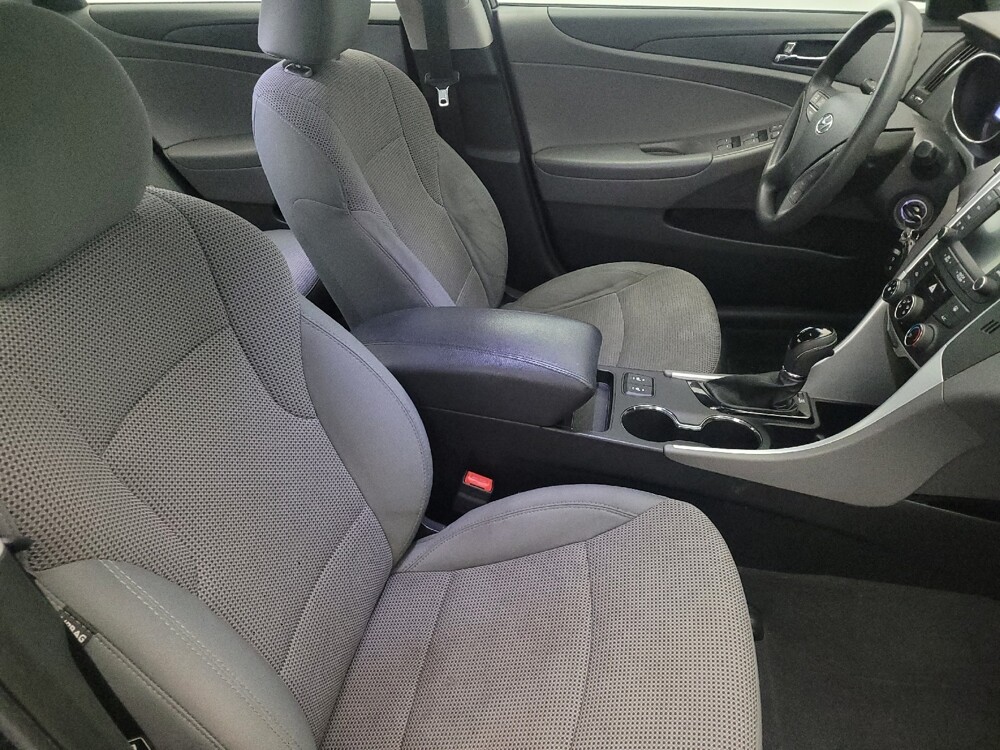 2014 Hyundai Sonata in Newport News, VA 23601 - 18098320 21