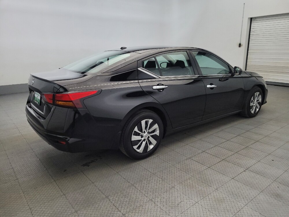2019 Nissan Altima in New Castle, DE 19720 - 18098327 10