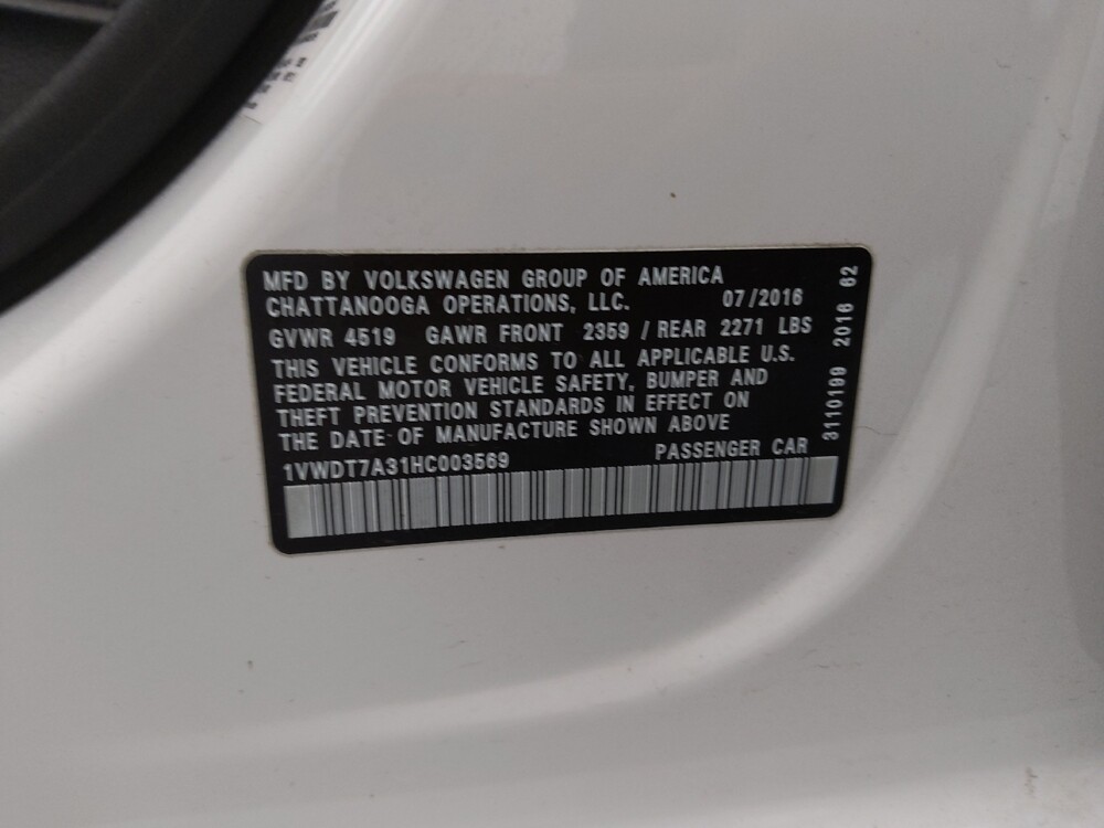 2017 Volkswagen Passat in Gladstone, MO 64118 - 18098331 33