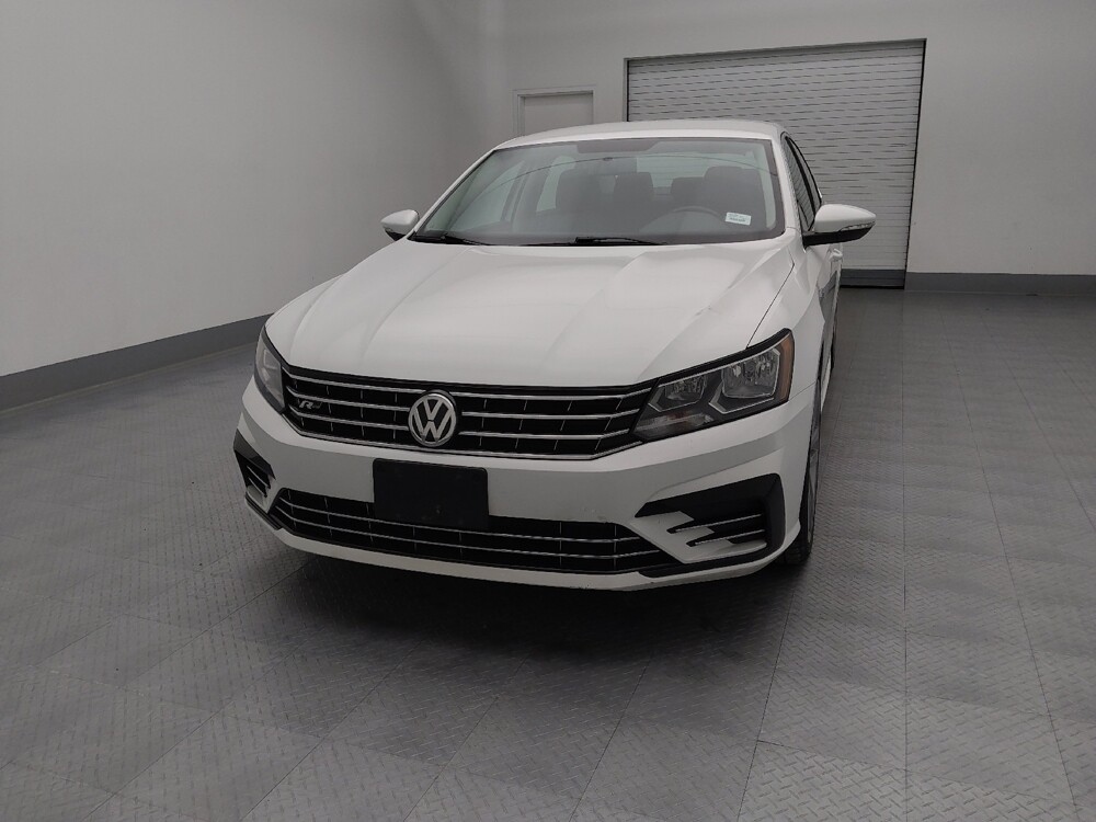 2017 Volkswagen Passat in Gladstone, MO 64118 - 18098331 15