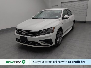 2017 Volkswagen Passat in Gladstone, MO 64118