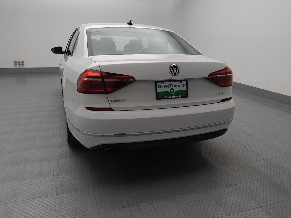 2017 Volkswagen Passat in Gladstone, MO 64118 - 18098331 6