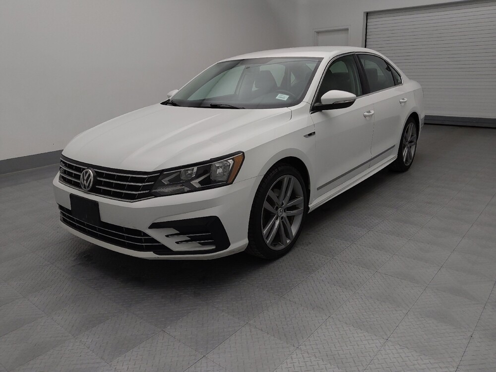2017 Volkswagen Passat in Gladstone, MO 64118 - 18098331 2