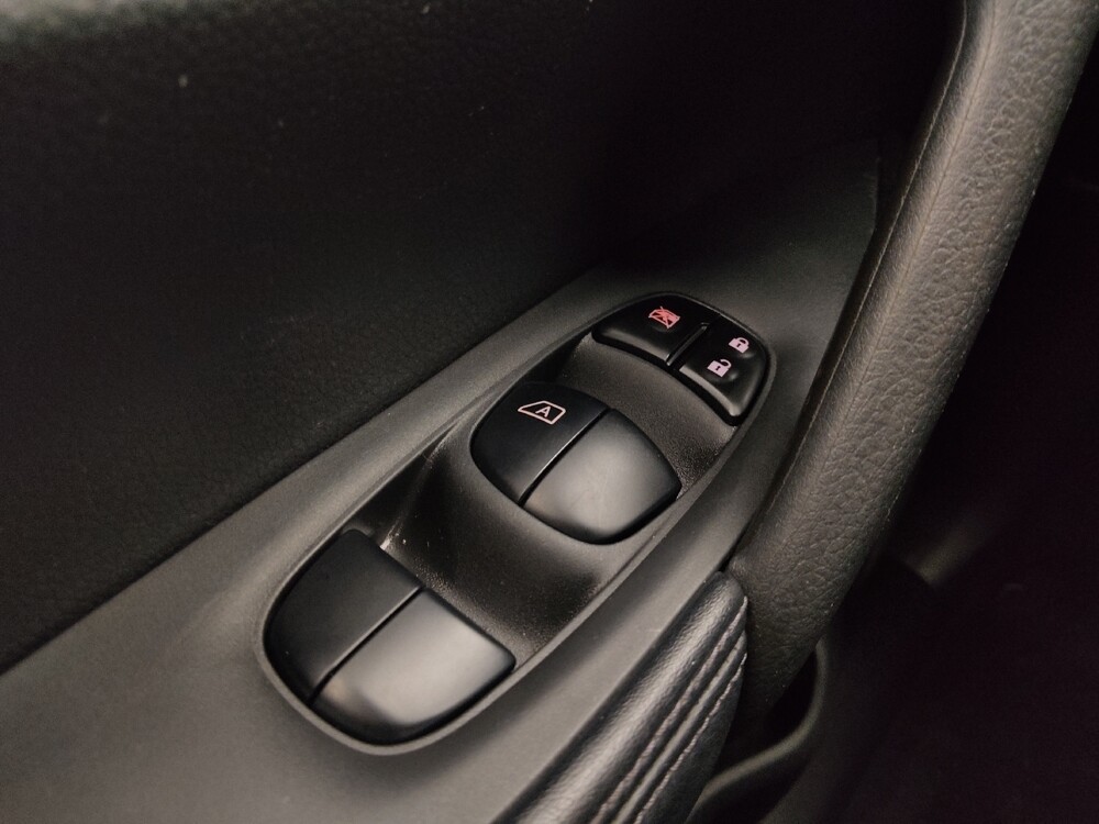 2019 Nissan Rogue in Gladstone, MO 64118 - 18098332 27