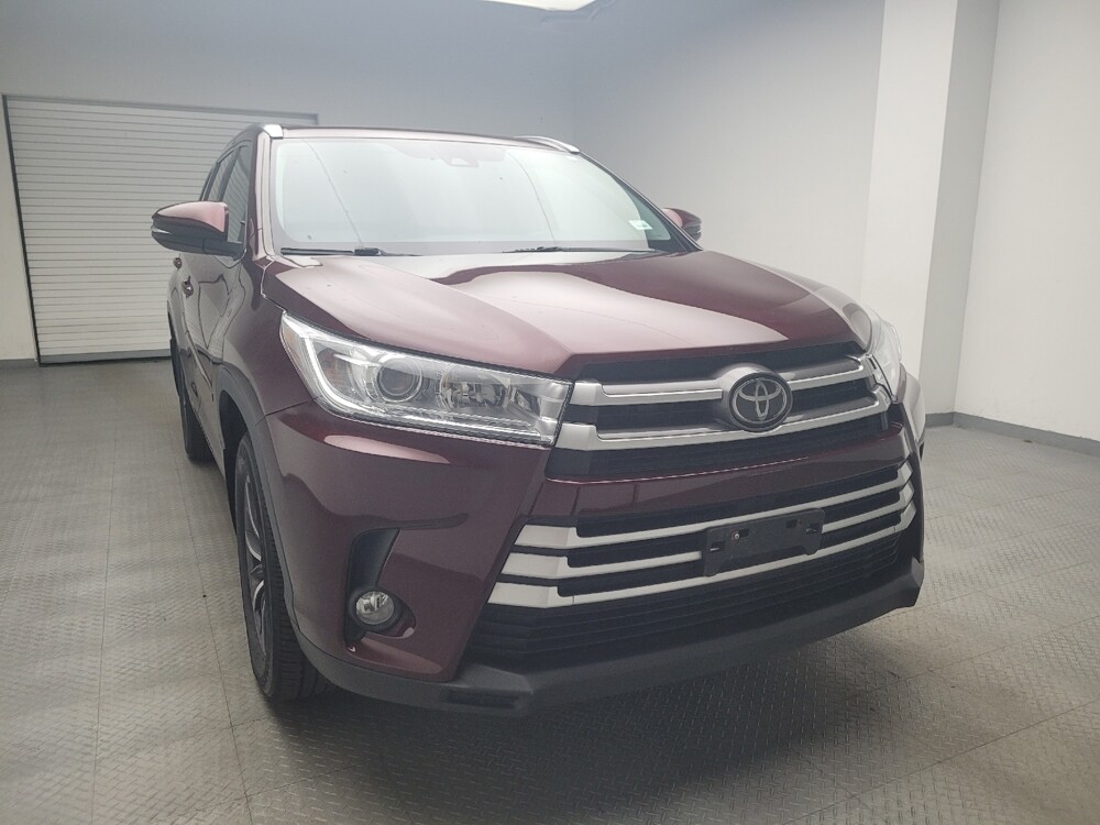 2018 Toyota Highlander in Taylor, MI 48180 - 18098335 14