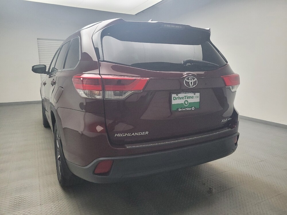 2018 Toyota Highlander in Taylor, MI 48180 - 18098335 6