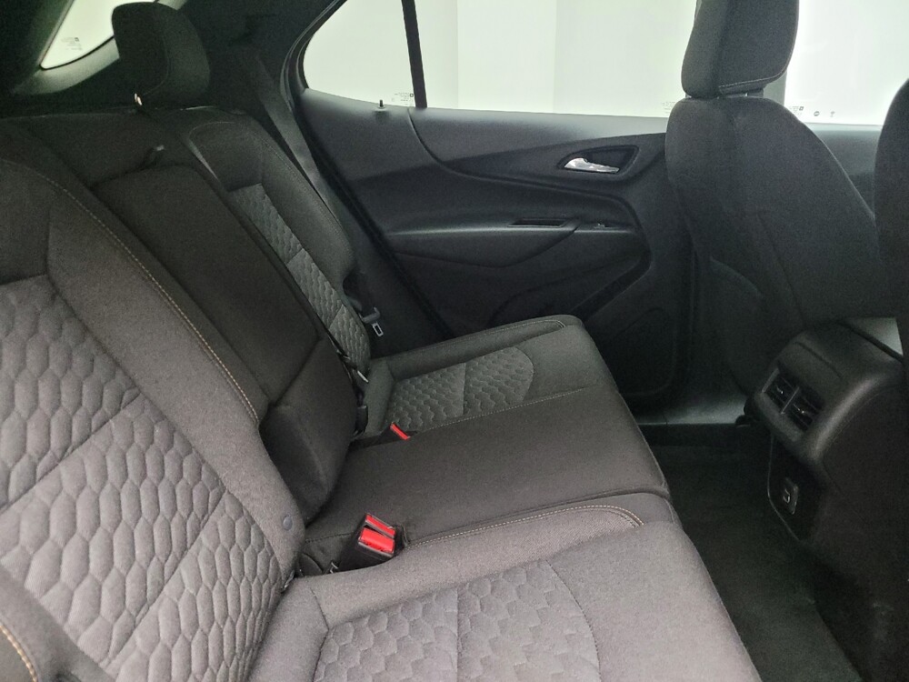 2019 Chevrolet Equinox in Grand Rapids, MI 49508 - 18098337 19