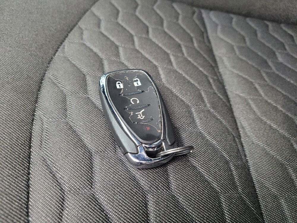 2019 Chevrolet Equinox in Grand Rapids, MI 49508 - 18098337 32