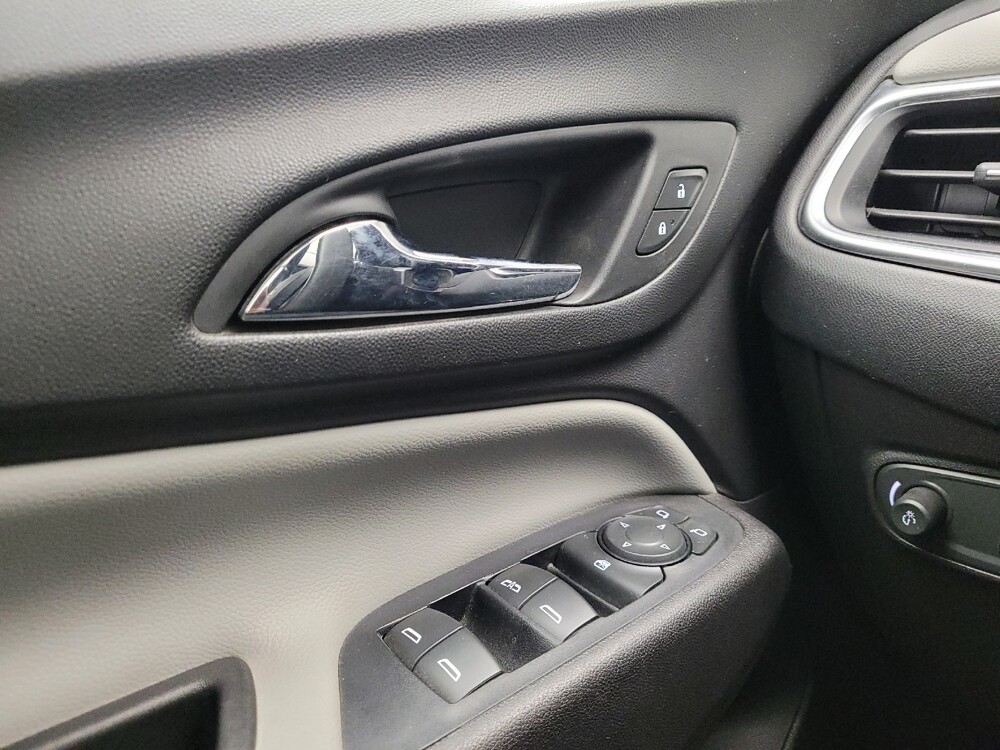 2019 Chevrolet Equinox in Eastpointe, MI 48021 - 18098338 27