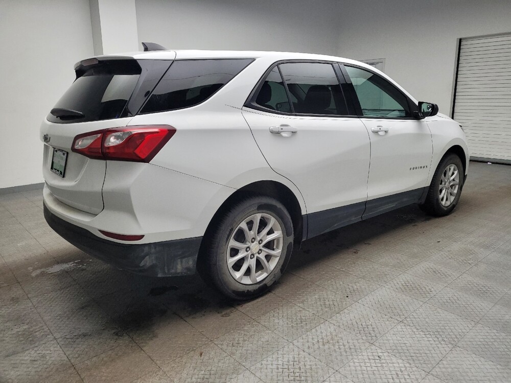 2019 Chevrolet Equinox in Eastpointe, MI 48021 - 18098338 10