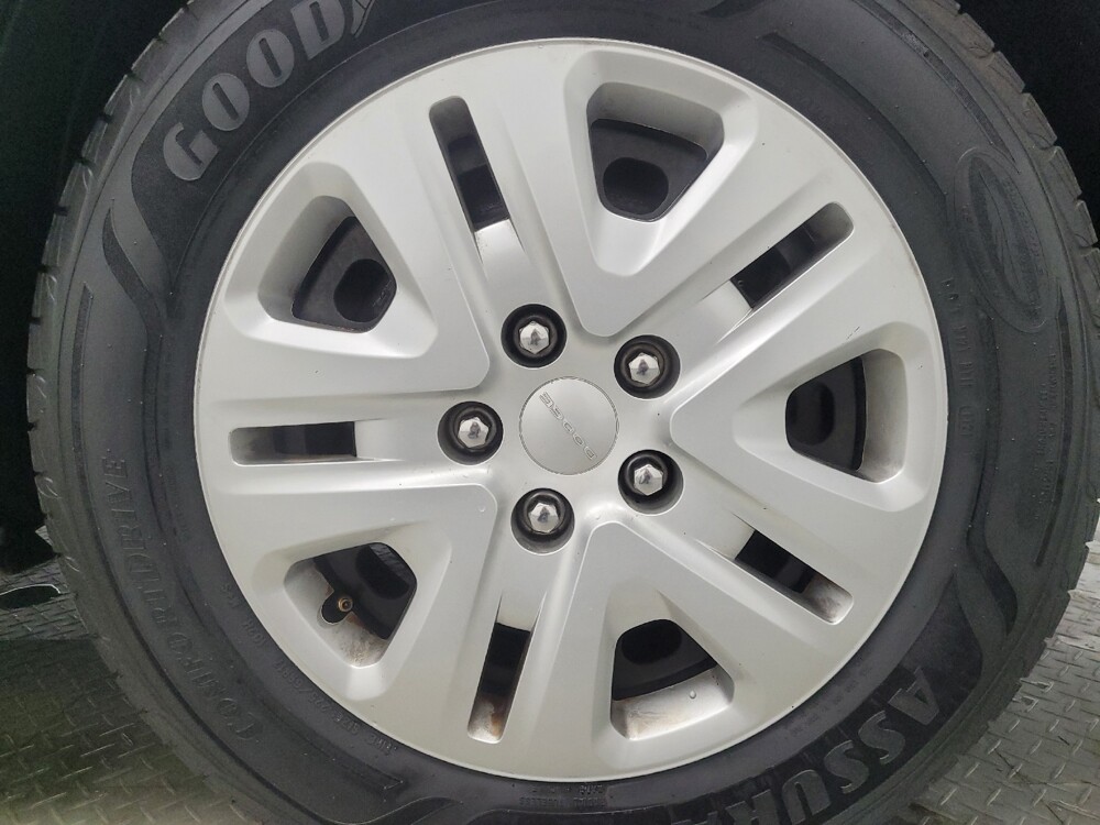 2016 Dodge Grand Caravan in Ft Wayne, IN 46805 - 18098340 31