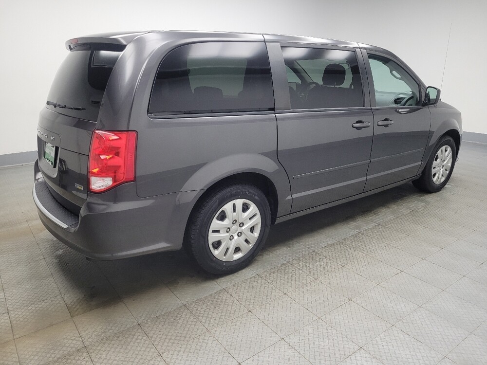 2016 Dodge Grand Caravan in Ft Wayne, IN 46805 - 18098340 10