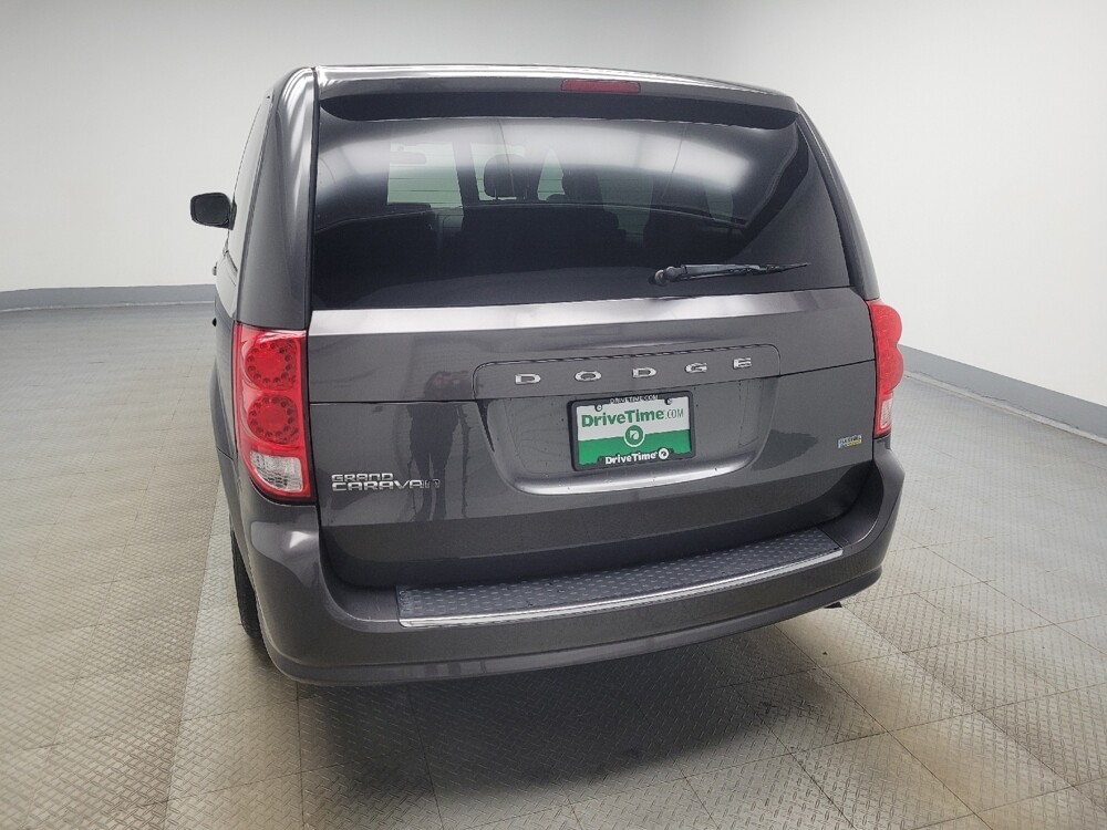 2016 Dodge Grand Caravan in Ft Wayne, IN 46805 - 18098340 6