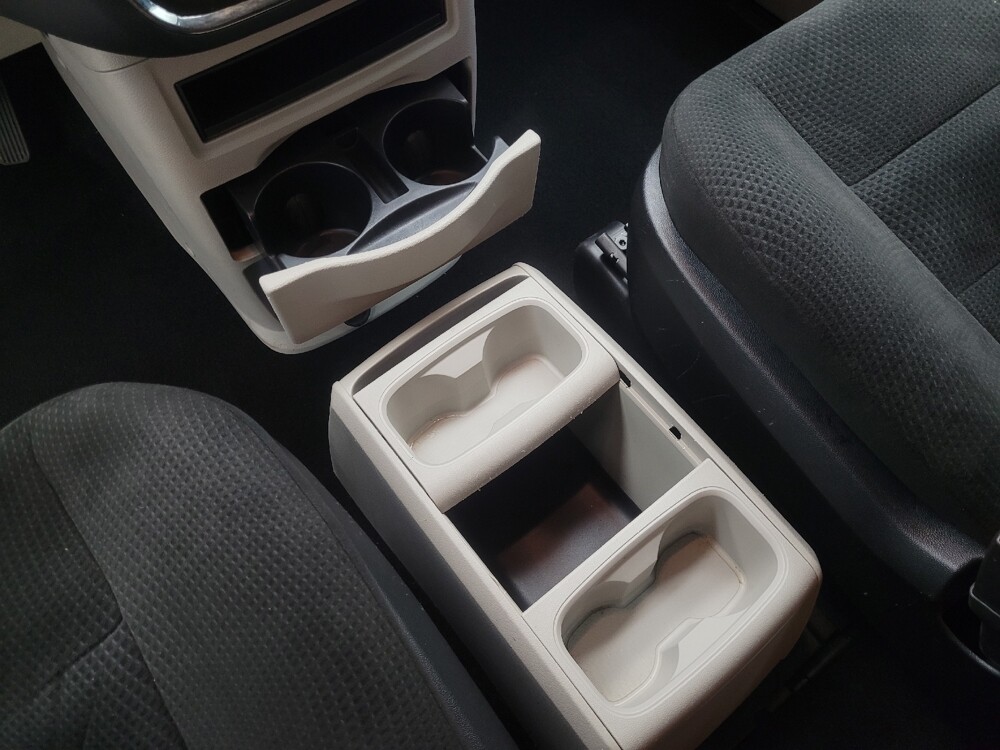 2016 Dodge Grand Caravan in Ft Wayne, IN 46805 - 18098340 26