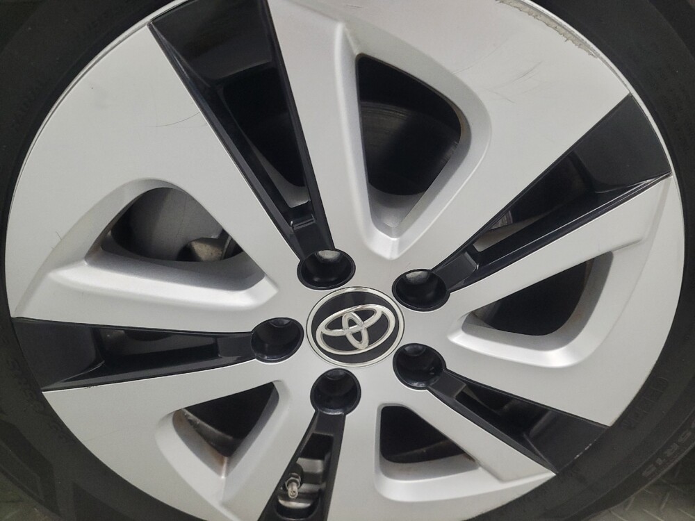 2018 Toyota Prius in Chattanooga, TN 37421 - 18098345 31