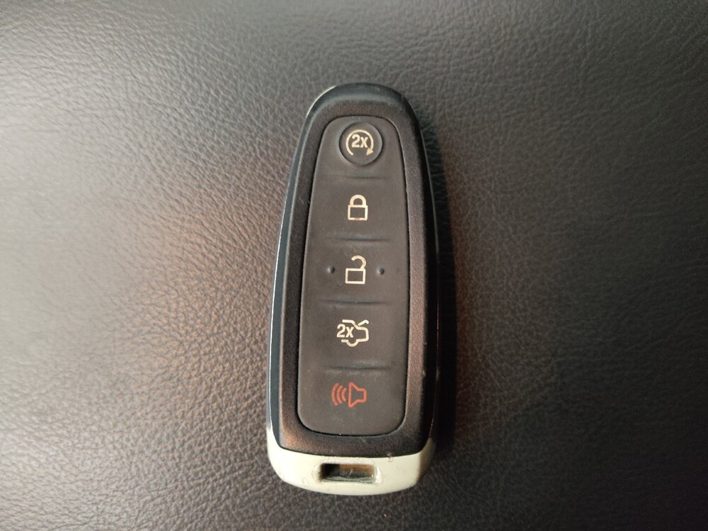 2013 Ford Edge in Hialeah, FL 33014 - 18098348 32